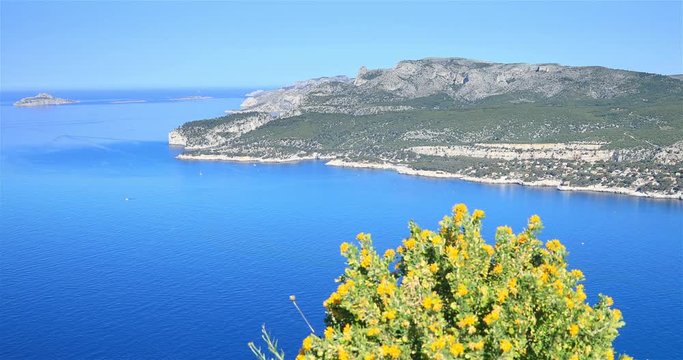 Baie de Cassis au petit matin , sud de la France.