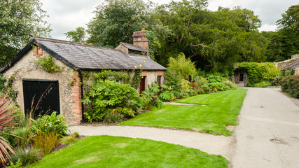 Fototapeta na wymiar Cottage in the Gardens
