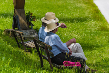 Ehepaar mit Strohhut