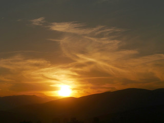 Fototapeta na wymiar beautiful golden sunset sky landscape