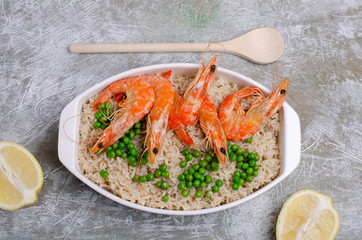 Whole shrimp with brown rice