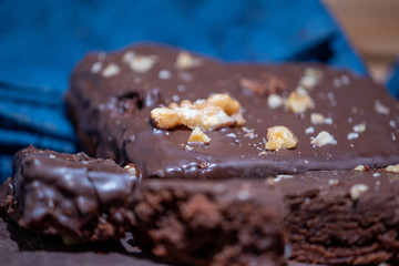  Exquisite chocolate and nut cake to enjoy with a cup of tea at 5:00 p.m. 