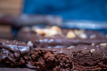  Exquisite chocolate and nut cake to enjoy with a cup of tea at 5:00 p.m. 