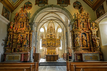 Innenraum der Kirche von Münster, Goms, Wallis, Schweiz - obrazy, fototapety, plakaty