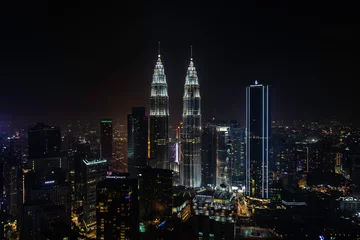 Fototapeten Foto von Kuala Lumpur bei Nacht © johnhofboer50
