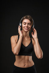 Naklejka premium Attractive young healthy fitness woman