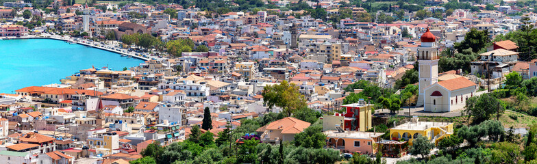 Fototapeta na wymiar Panorama der Stadt auf Zakynthos, Ionische Inseln, Griechenland