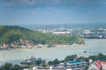 Fototapeta na wymiar The beautiful cityscape of Songkhla city and Songkhla lake with the islands from the view point.