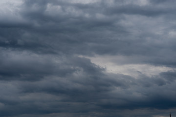Obraz premium Blue storm clouds before the rain, dramatic sky
