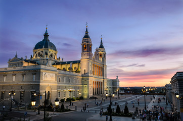 Fototapeta na wymiar Almudena Cathedral in the city of Madrid