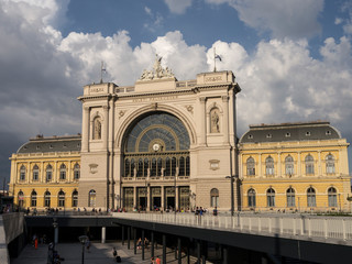Fototapeta na wymiar Keleti Palyaudvar Budapester Bahnhof