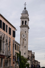 Schiefe Turm der Griechisch-Orthodoxen Kirche in Venedig