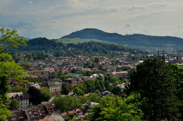 Fototapeta na wymiar Blick auf Freiburgs Osten und das Dreisamtal