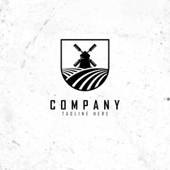 Farm Fresh badge illustration. Organic product sticker. Farmers Market emblem.Bakery shop logo emblem design element in vintage style for label or badge and other design © SUPERGHONAM