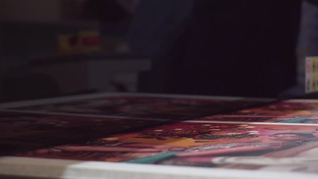Large format UV printer printing high quality graphics at high speed