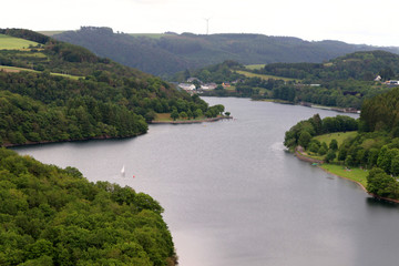 Fototapeta na wymiar Magnifique vue du lac