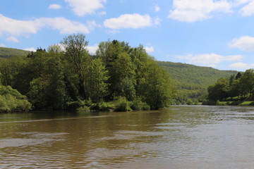 Grand- Est - Ardennes - La Meuse entre Montherm&eacute; et Bogny sur Meuse