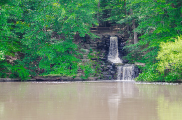 Fototapeta na wymiar One of the beautiful parks and waterfall in Virginia America 