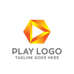 Naklejka premium Play Logo For Technology Design With Colorful Style Concept. Digital Logo Company with Media Player Concept. Triangle and Gradient Symbols. Movie Icon for Business, website, Studio, Media, Internet.