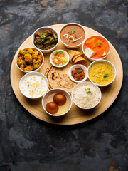 Obraz na płótnie Canvas Indian Hindu Veg Thali / food platter, selective focus