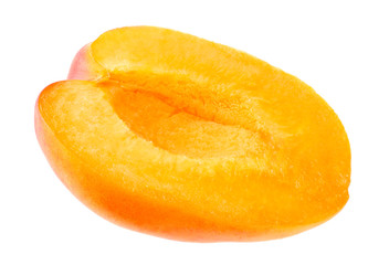 Fototapeta na wymiar apricot slice isolated on a white background