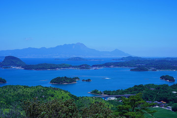 Fototapeta na wymiar 天草の千巌山から見た島々の夏の風景