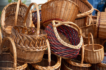 Geflochtene Bastkörbe