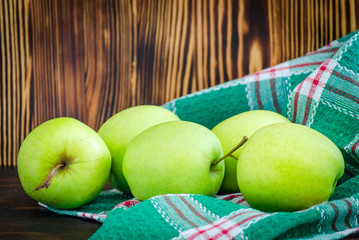 green apples on the table