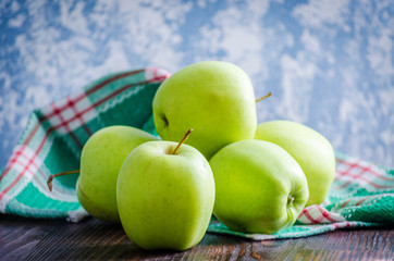 green apples on the table