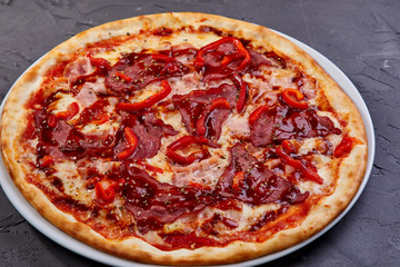 pizza in the cafe