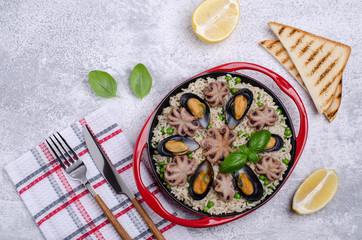 Seafood with brown rice