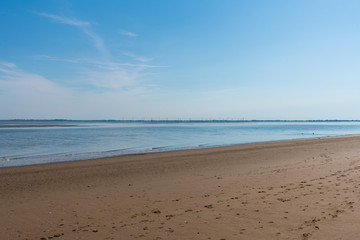 Fototapeta na wymiar Strand mit Meer