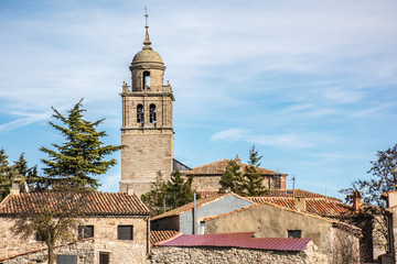 Fototapeta na wymiar Village of Medinaceli and view of the collegiate church in Soria, Spain.