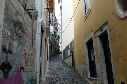 Fototapeta narrow street in old town