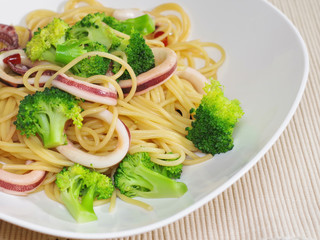 イカとブロッコリーのスパゲッティー