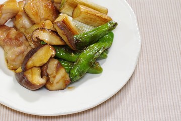 鶏肉と野菜の炒め物