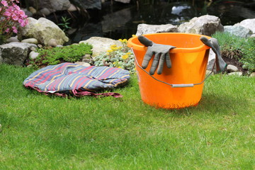 tidy up the garden
