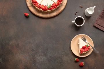 Obraz na płótnie Canvas Cheese cake with strawberries