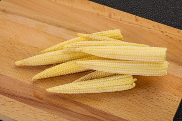 Raw baby corn