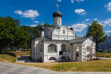 Fototapeta na wymiar Old Orthodox Church in Moscow
