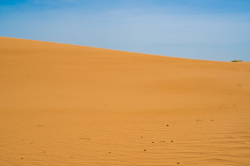 Fototapeta na wymiar Beautiful views, Desert Sand Mountain Scenery, sand dunes