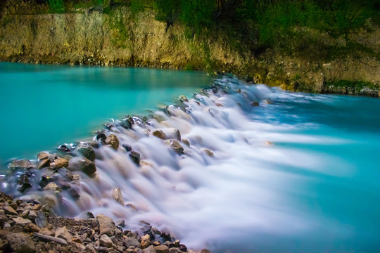 Larga exposici&oacute;n de r&iacute;o en Grutas de Tolantongo