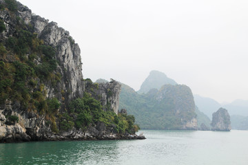 Fototapeta na wymiar Ha Long bay islets, Vietnam 