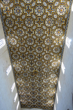 Plafond de la cath&eacute;drale