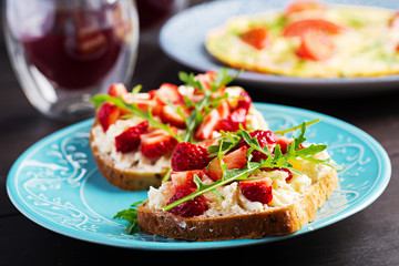 Healthy sandwich with strawberry and cream cheese