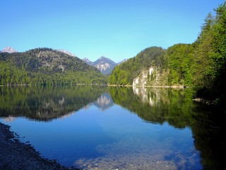 Fototapeta na wymiar Mountain lake in the alps