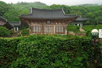 Fototapeta na wymiar Mihwangsa Buddhist Temple, South Korea