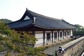 Fototapeta premium Mihwangsa Buddhist Temple, South Korea
