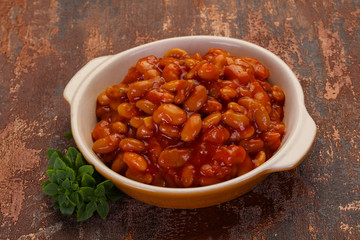 Baked kidney with tomato sauce