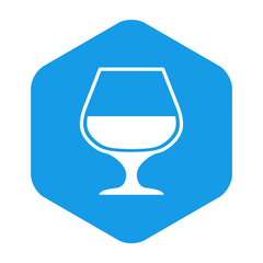  Icono plano copa coñac en hexágono color azul